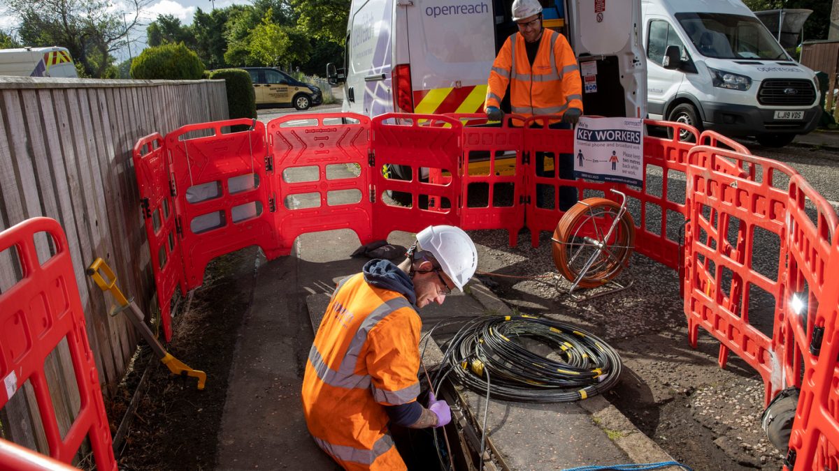 Around 400,000 premises to benefit from full fibre in £160m broadband rollout