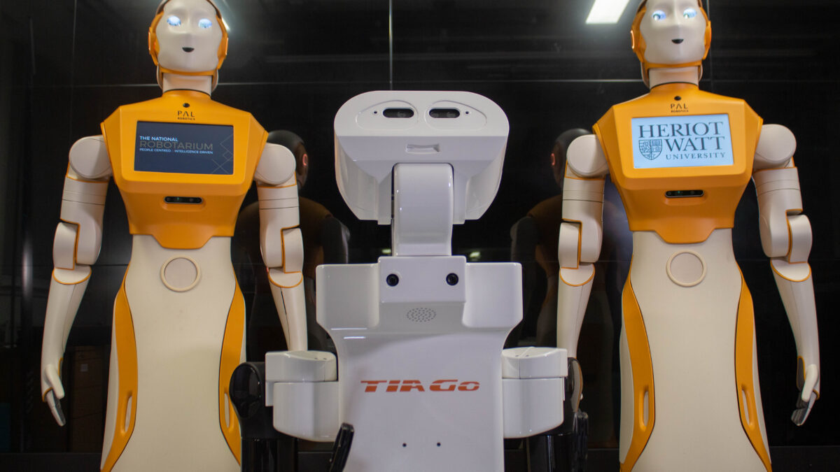 The speedier adoption of robotic systems should be a ‘national priority’